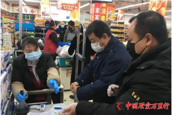 用奉獻書寫擔當