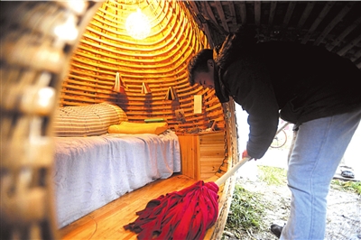 北漂小伙建蛋形小屋續:稱欲給蛋屋另外找窩