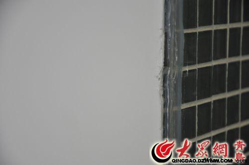 墻壁連接處做工粗糙 墻壁連接處做工粗糙
