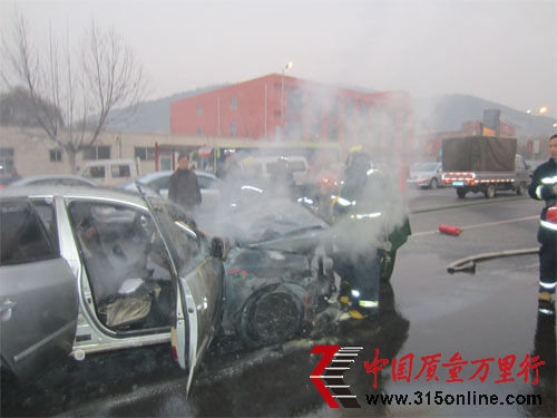 濟南金先生的悅動車。