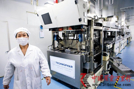 4月16日,浙江紹興儒岙鎮問題膠囊被曝光后,全鎮所有膠囊制造企業均停業整頓 4月16日,浙江紹興儒岙鎮問題膠囊被曝光后,全鎮所有膠囊制造企業均停業整頓
