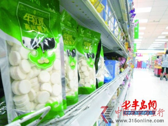 商場牛初乳奶粉都已經下架,兒童吃的牛初乳咀嚼片等在銷售。