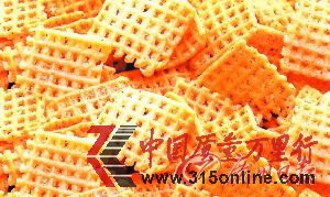 油炸食品和膨化食品是含鋁類添加劑較多的食品。資料圖片。 油炸食品和膨化食品是含鋁類添加劑較多的食品。資料圖片。