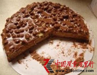 近日,近兩噸瑞典宜家進(jìn)口的巧克力蛋糕被上海出入境檢驗(yàn)檢疫局檢出大腸菌群超標(biāo),已被銷毀。 近日,近兩噸瑞典宜家進(jìn)口的巧克力蛋糕被上海出入境檢驗(yàn)檢疫局檢出大腸菌群超標(biāo),已被銷毀。